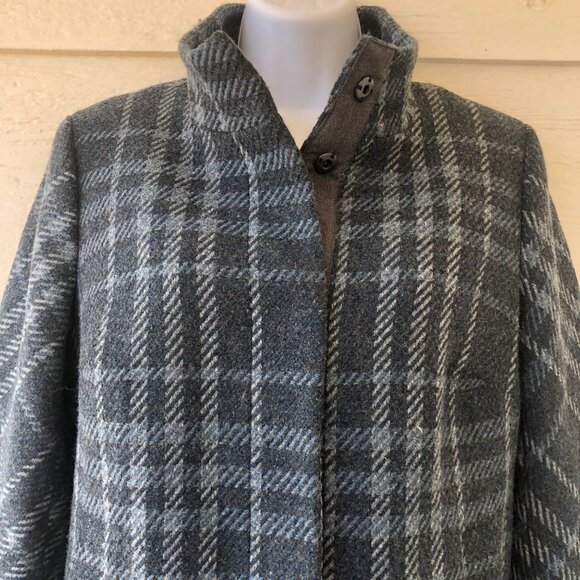 Talbot's Size 6 Blue/Gray Plaid Wool Blend Fully Lined Snap-Up Jacket - Picture 3 of 15